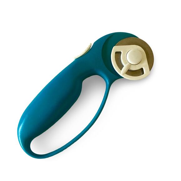 Fiskars 45 mm Loop Handle Rotary Cutters - Picture 3 of 4